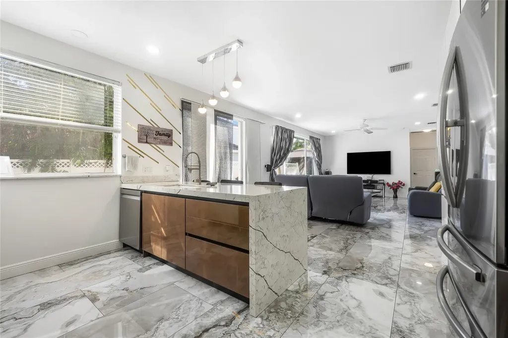 9526 NW 52nd Place Coral Springs FL 33076
