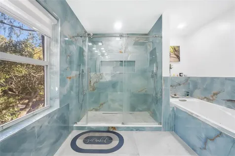 9526 NW 52nd Place Coral Springs FL 33076