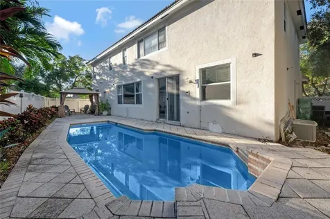 9526 NW 52nd Place Coral Springs FL 33076