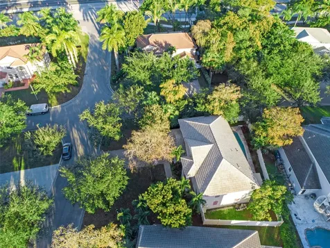 9526 NW 52nd Place Coral Springs FL 33076