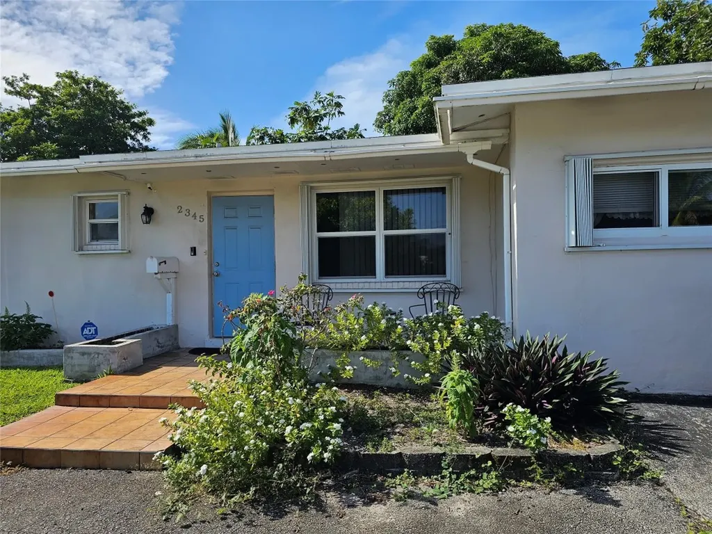 2345 NW 36th Terrace Lauderdale Lakes FL 33311