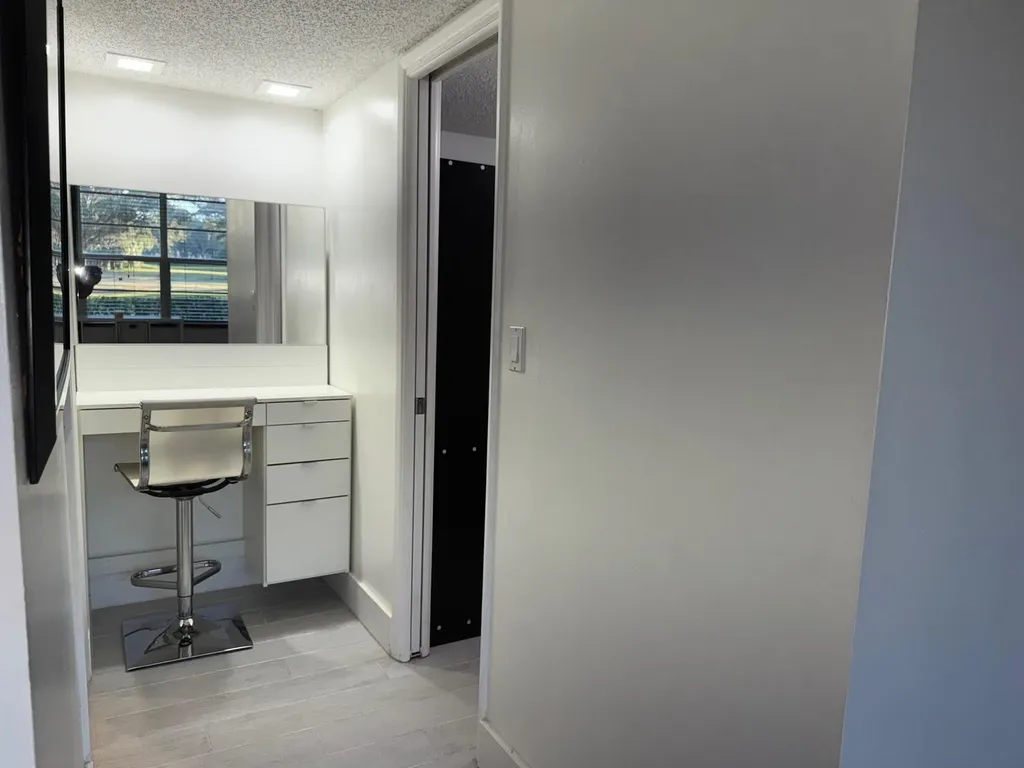 545 Oaks Lane Pompano Beach FL 33069
