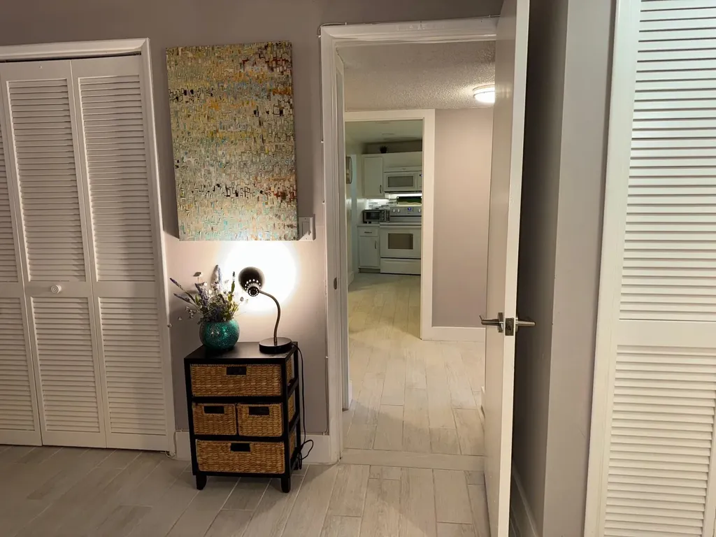 545 Oaks Lane Pompano Beach FL 33069