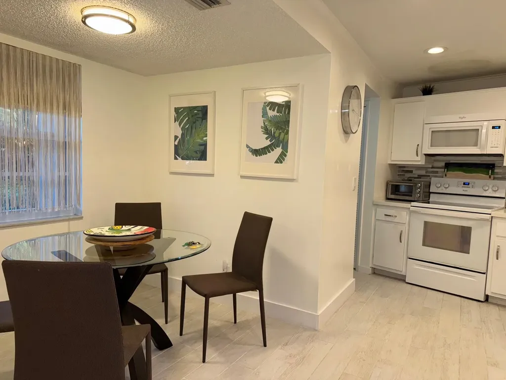 545 Oaks Lane Pompano Beach FL 33069