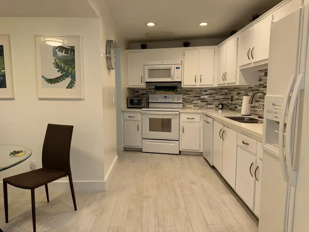 545 Oaks Lane Pompano Beach FL 33069
