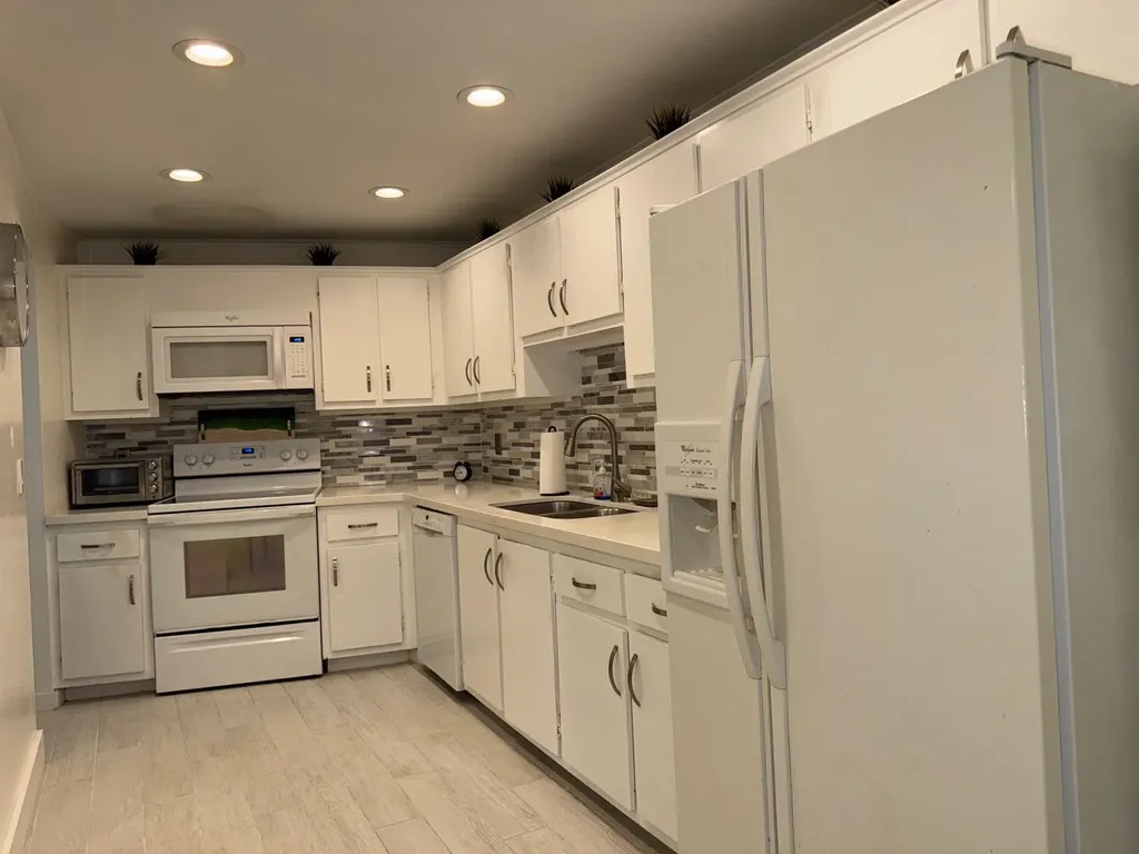 545 Oaks Lane Pompano Beach FL 33069