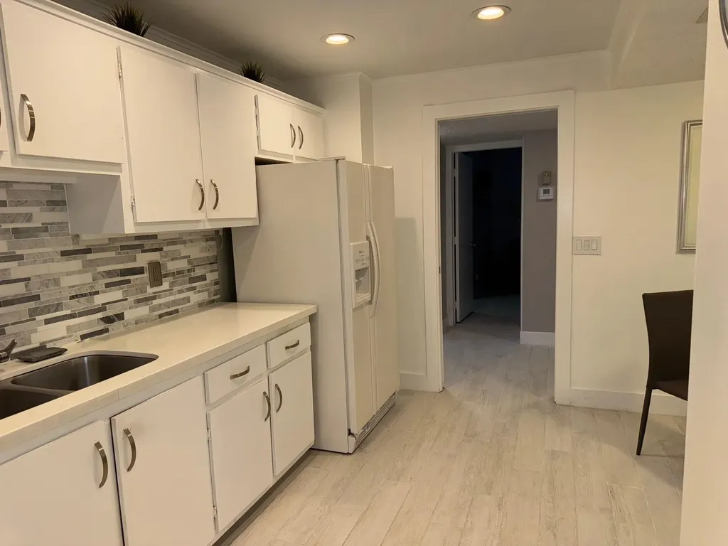 545 Oaks Lane Pompano Beach FL 33069