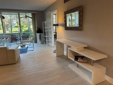 545 Oaks Lane Pompano Beach FL 33069