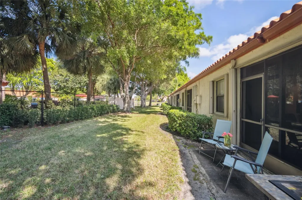 35 Centennial Court Deerfield Beach FL 33442