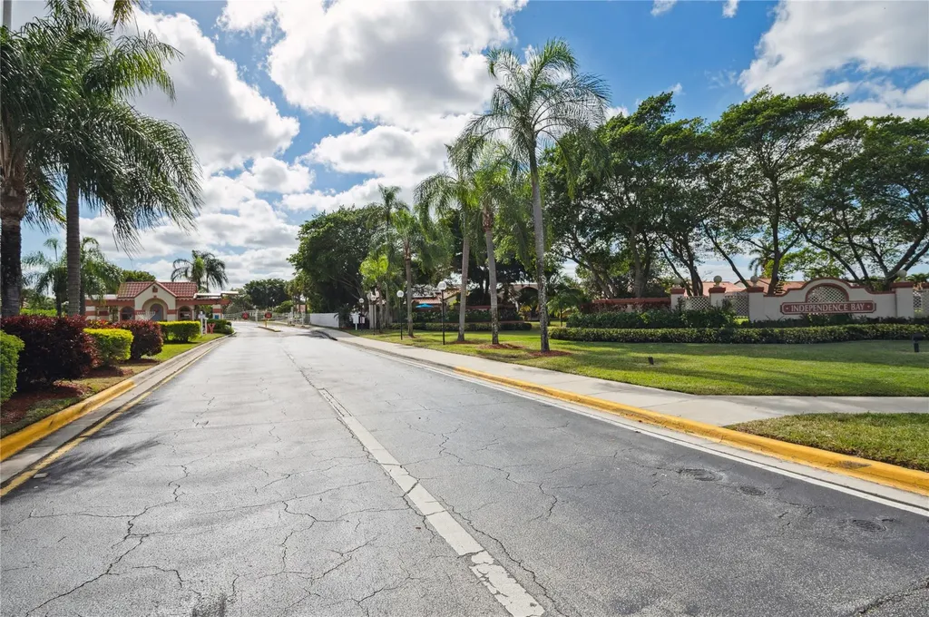 35 Centennial Court Deerfield Beach FL 33442