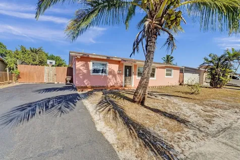 821 NE 52nd Street Deerfield Beach FL 33064