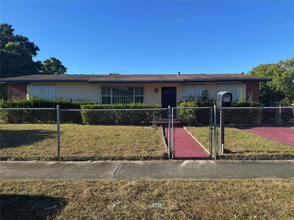 1221 North Drive Miami FL 33179