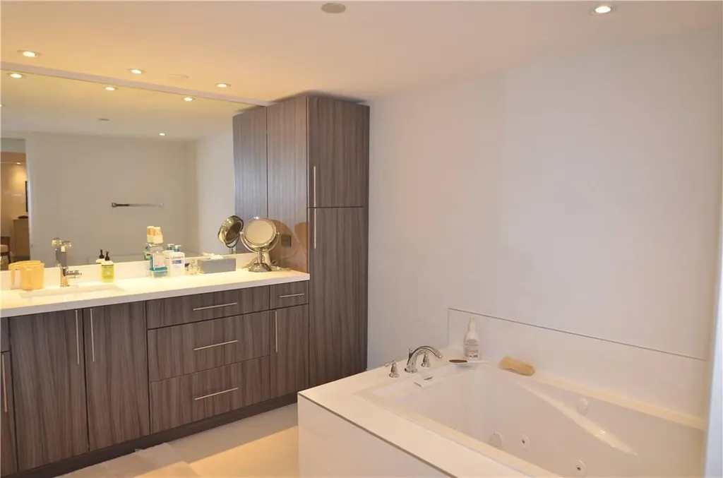 19355 Turnberry Way Aventura FL 33180
