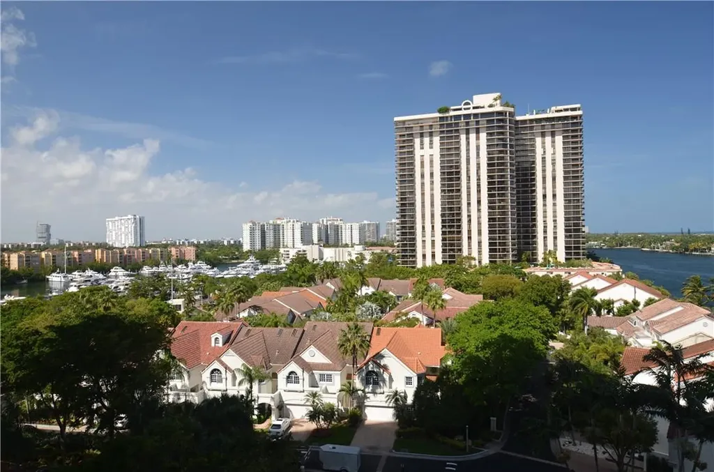 19355 Turnberry Way Aventura FL 33180