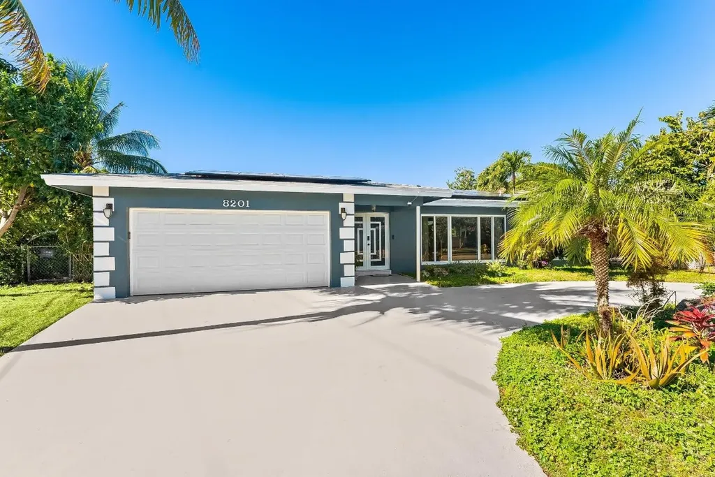 8201 NW 73rd Avenue Tamarac FL 33321