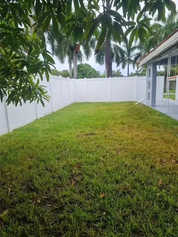 906 NE 3 Street Hallandale Beach FL 33009