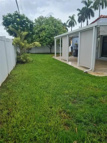 906 NE 3 Street Hallandale Beach FL 33009