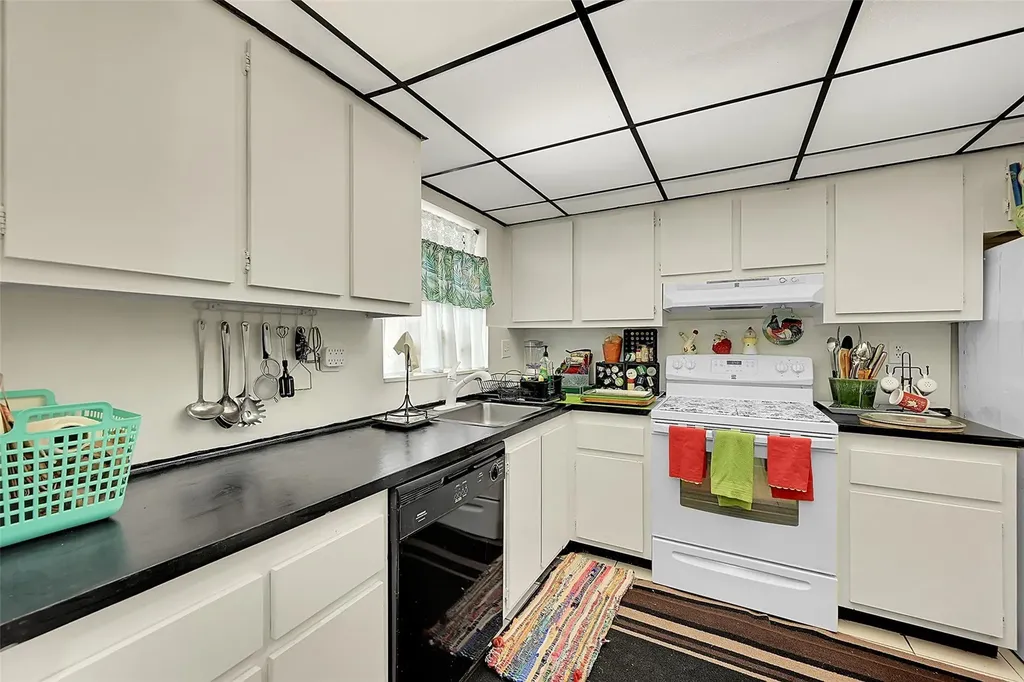 10442 Sunrise Lakes Boulevard Sunrise FL 33322