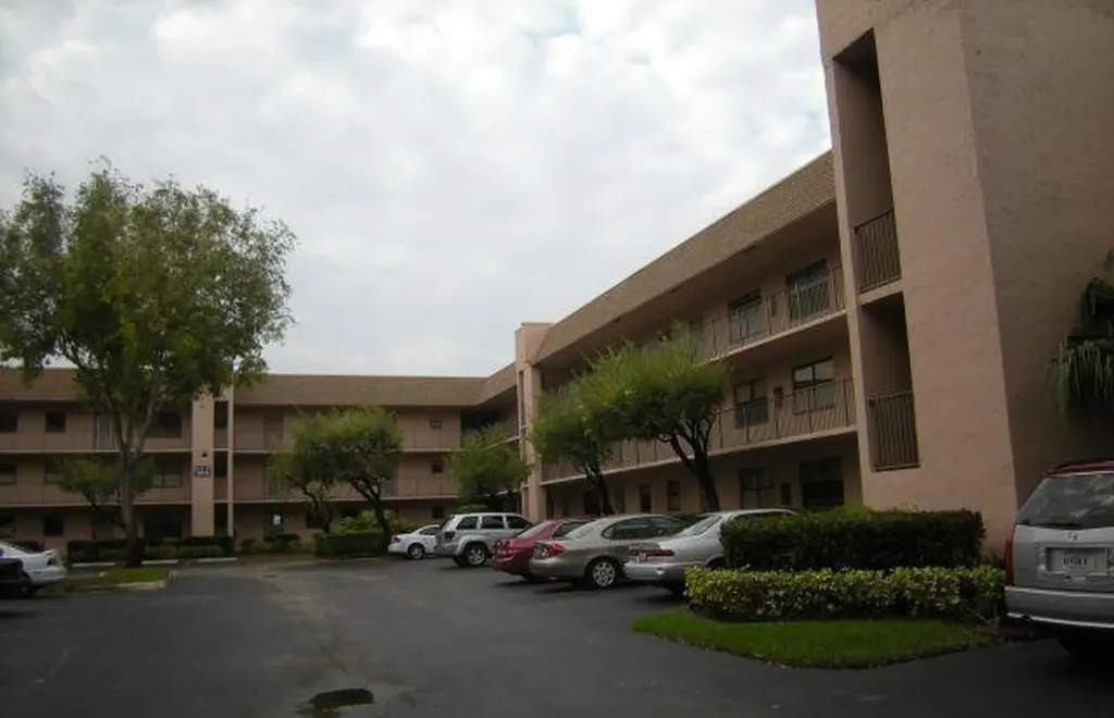 10442 Sunrise Lakes Boulevard Sunrise FL 33322