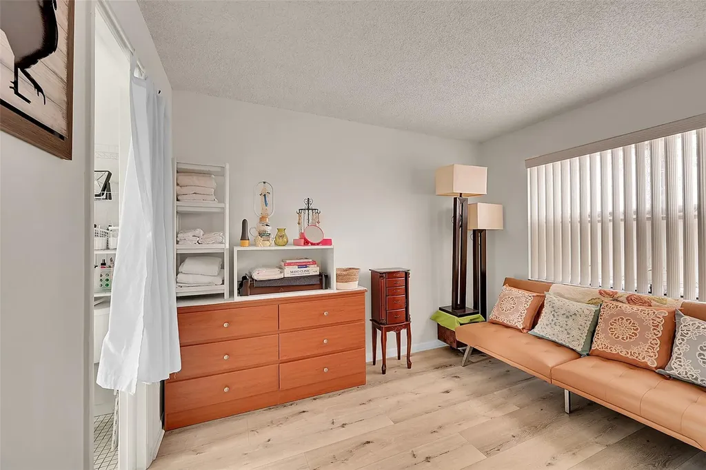 10442 Sunrise Lakes Boulevard Sunrise FL 33322