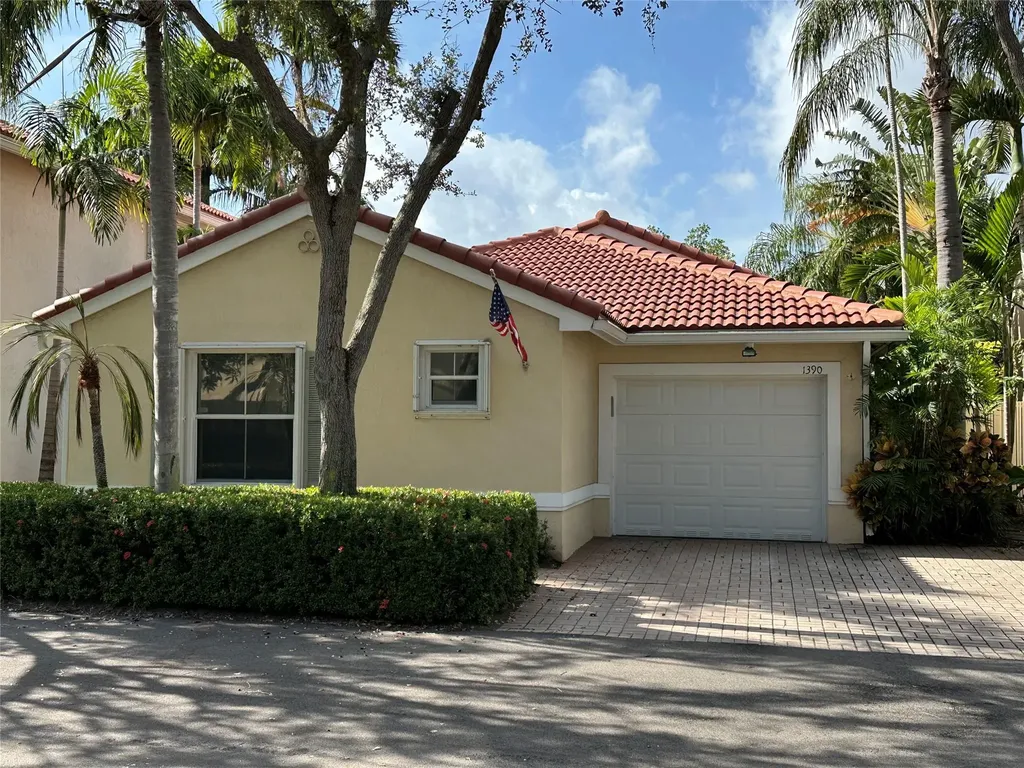 1390 Sweetbay Way Hollywood FL 33019