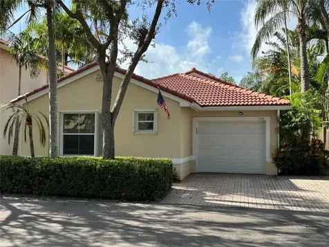 1390 Sweetbay Way Hollywood FL 33019