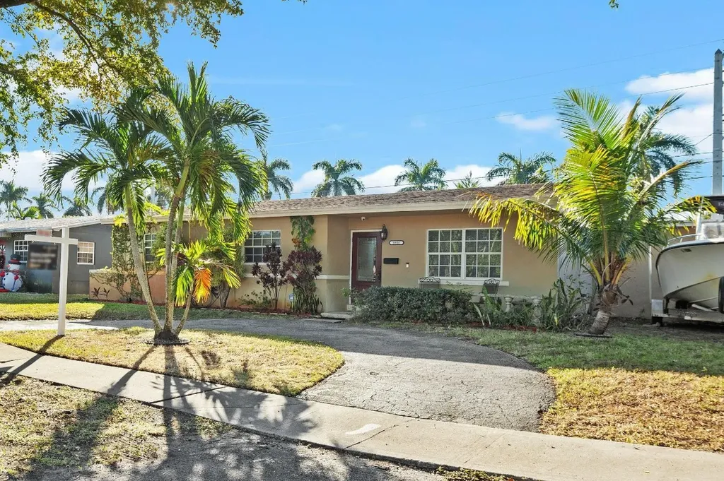 6920 Tyler Street Hollywood FL 33024