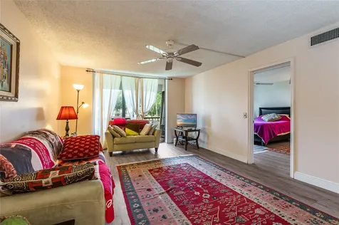 8930 S Hollybrook Boulevard Pembroke Pines FL 33025