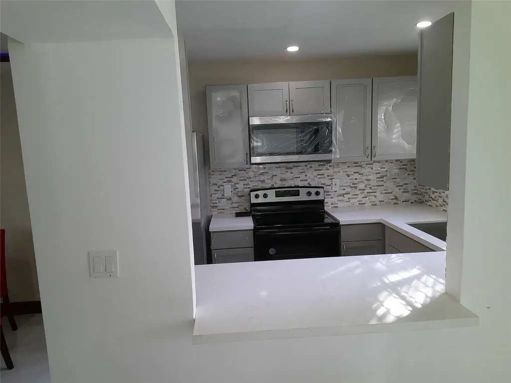 3810 SW 52nd Avenue Hollywood FL 33023