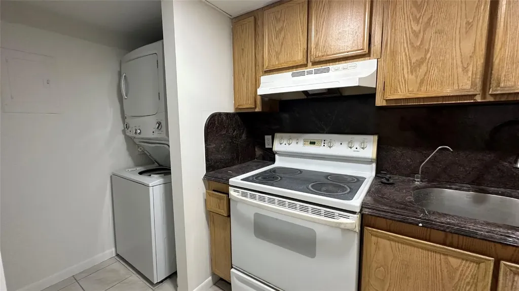 745 SE 1st Way Deerfield Beach FL 33441