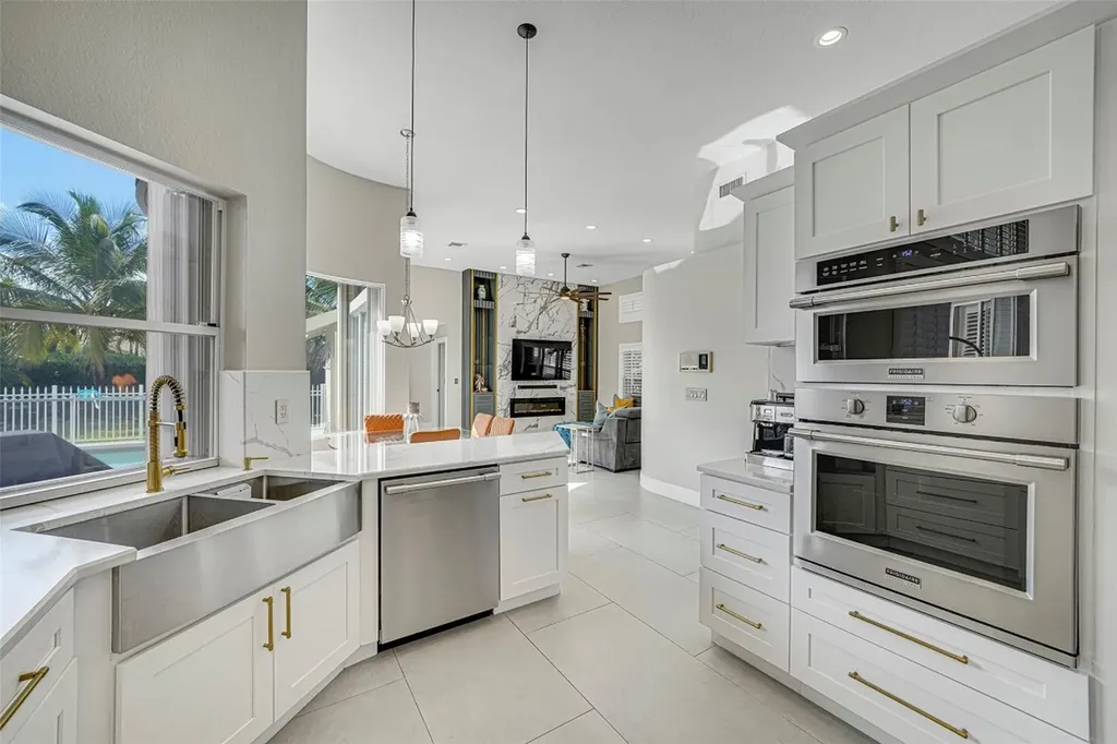 4974 NW 106th Way Coral Springs FL 33076