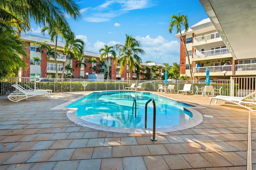 2420 SE 17 Fort Lauderdale FL 33019