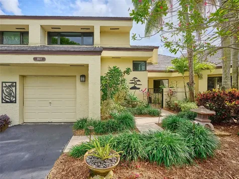 352 NW 94th Terrace Plantation FL 33324