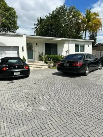 14745 NW 11th Court Miami FL 33168