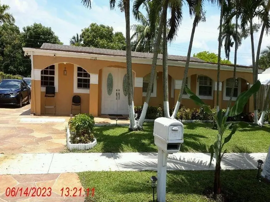 1720 SW 69th Avenue North Lauderdale FL 33068
