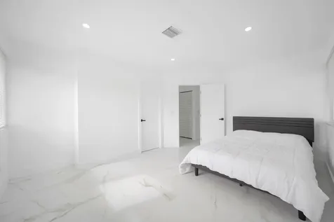 19930 NE 20th Court Miami FL 33179