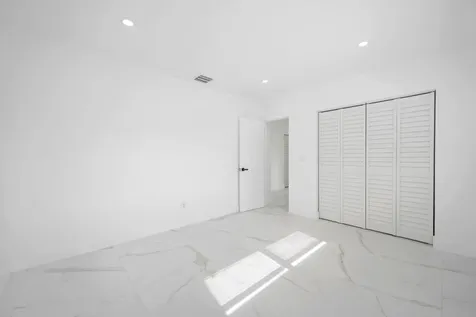 19930 NE 20th Court Miami FL 33179