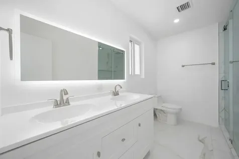 19930 NE 20th Court Miami FL 33179