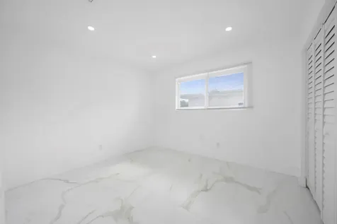 19930 NE 20th Court Miami FL 33179
