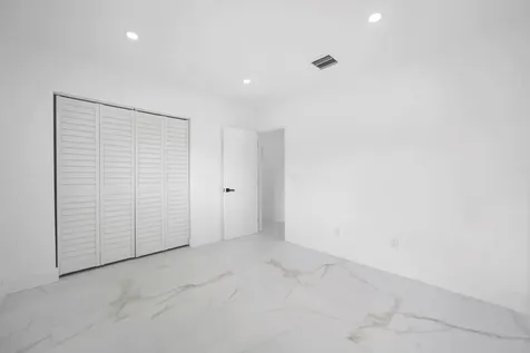 19930 NE 20th Court Miami FL 33179