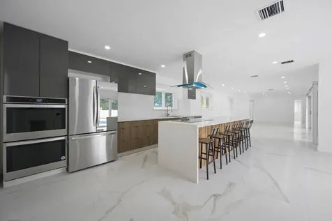 19930 NE 20th Court Miami FL 33179