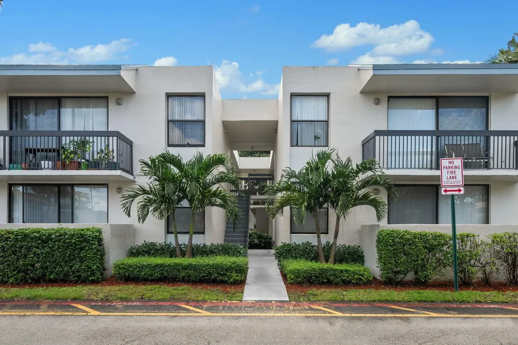 371 87th Terrace Plantation FL 33324