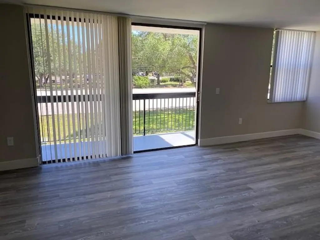 371 87th Terrace Plantation FL 33324