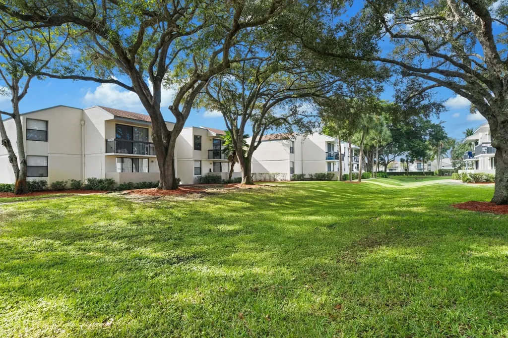 371 87th Terrace Plantation FL 33324