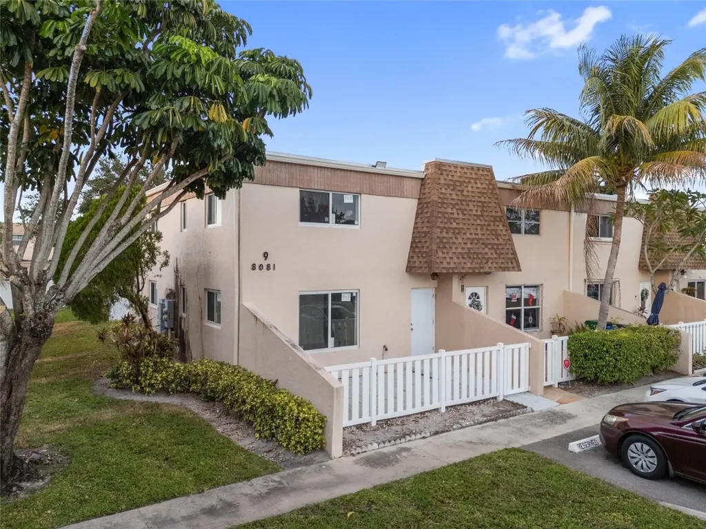 8081 NW 11th Street Margate FL 33063