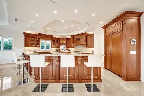 642 Palm Drive Hallandale Beach FL 33009