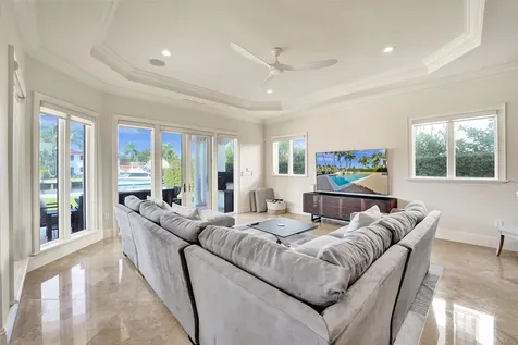 642 Palm Drive Hallandale Beach FL 33009