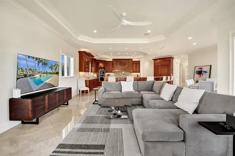 642 Palm Drive Hallandale Beach FL 33009