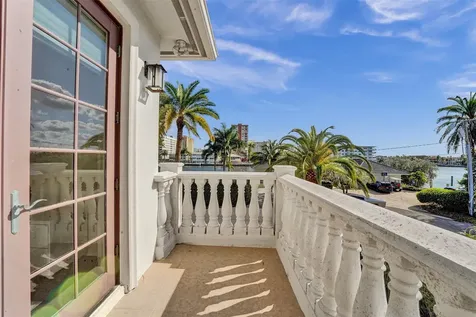 642 Palm Drive Hallandale Beach FL 33009