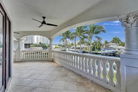 642 Palm Drive Hallandale Beach FL 33009